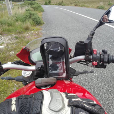 Dotazioni obbligatorie per viaggiare in moto in Francia