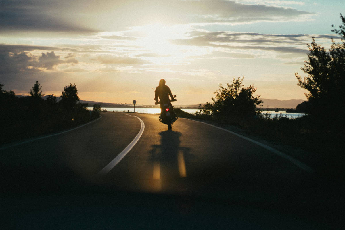 Tramonto in moto